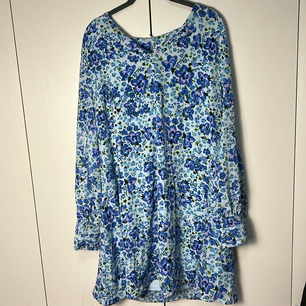 Available Blue floral long sleeve mini dress size M